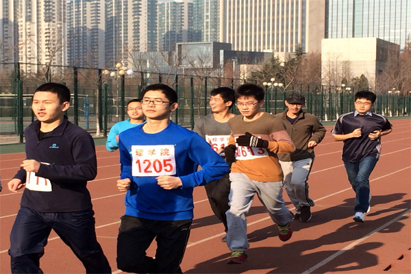 男子3000m比赛现场